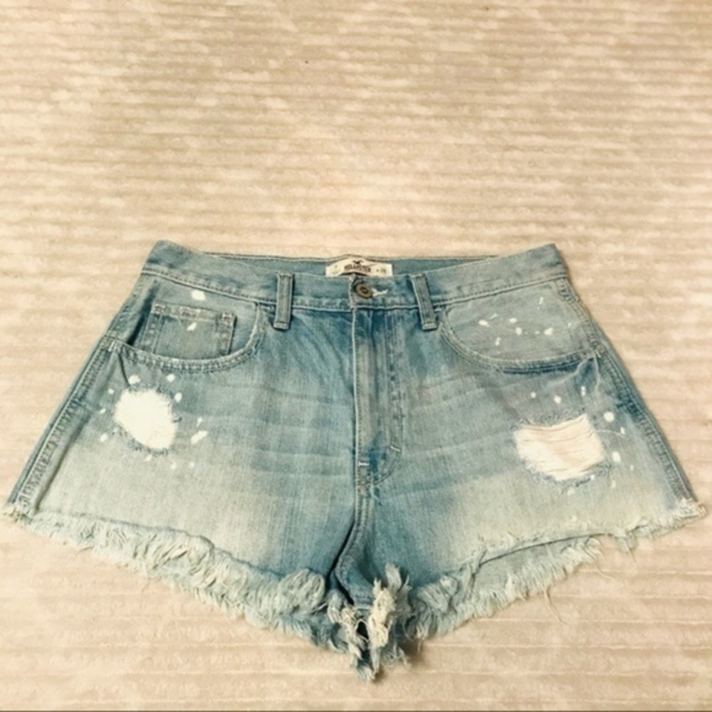 Hollister High Waisted Destructed Denim Distressed Jean Shorts Junior’s size 7 8